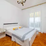 Four-bedroom In Iii *