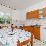 아파트 Four-bedroom In Iii *