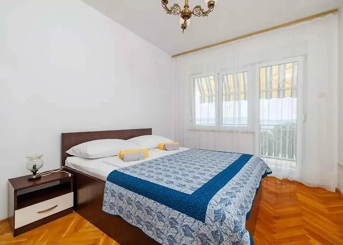 Apartament Four-bedroom In Iii