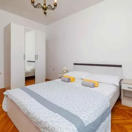 Four-bedroom In Iii * Crikvenica