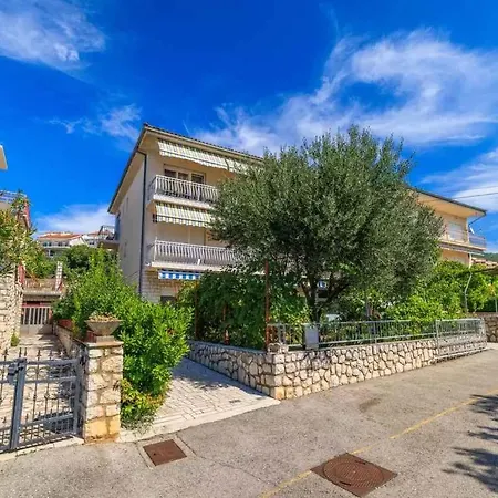 Four-bedroom In Iii * Crikvenica