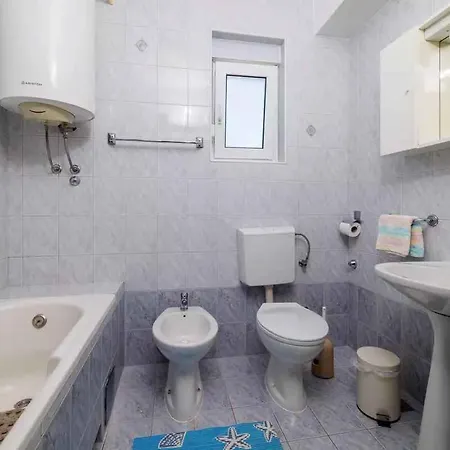 Four-bedroom In Iii Crikvenica