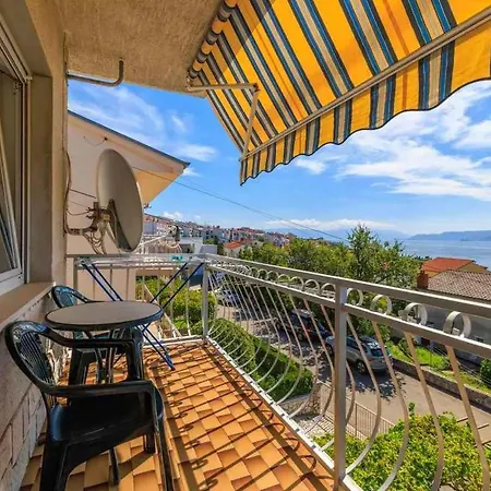 Apartament Four-bedroom In Iii