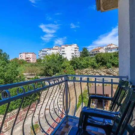 Four-bedroom In Iii * Crikvenica