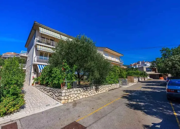 Daire Four-bedroom In Iii *