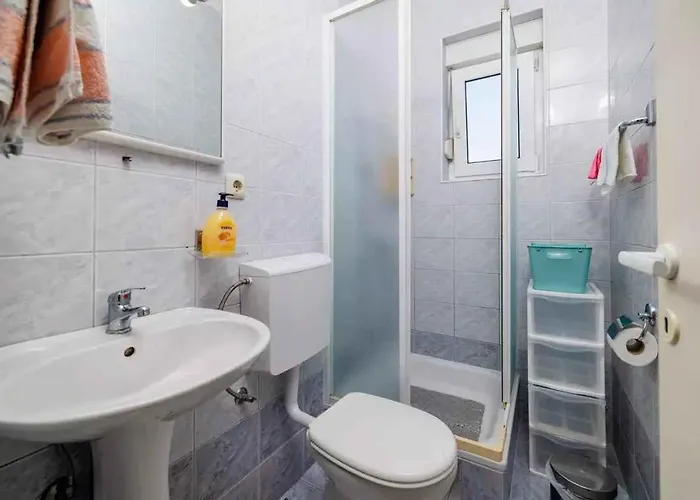 Four-bedroom In Iii Daire