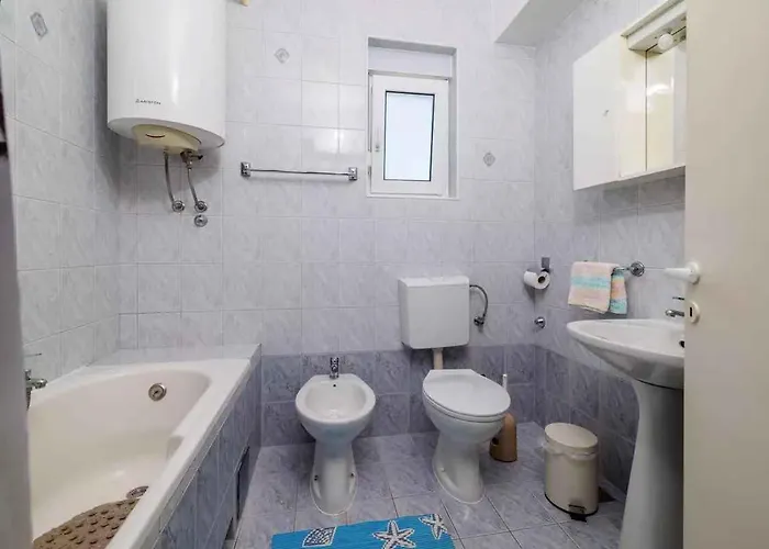 Four-bedroom In Iii Crikvenica