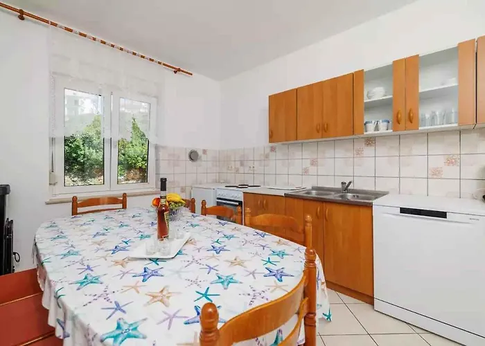 Apartment Four-bedroom In Iii *