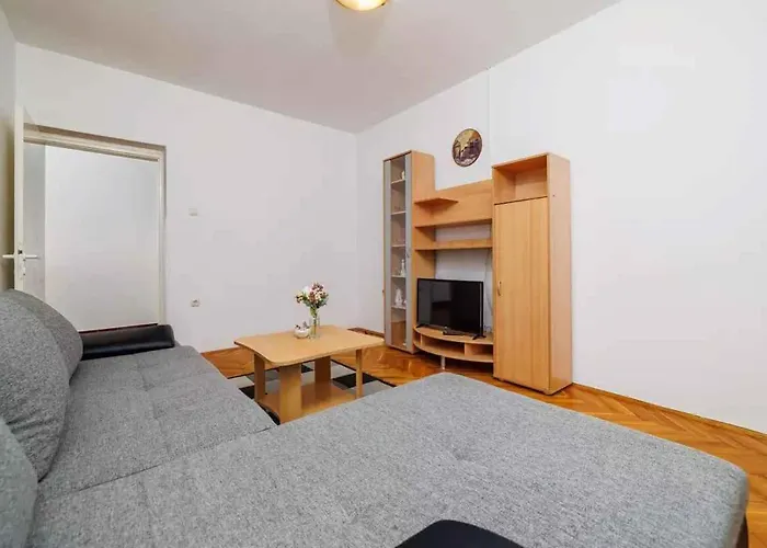 Four-bedroom In Iii